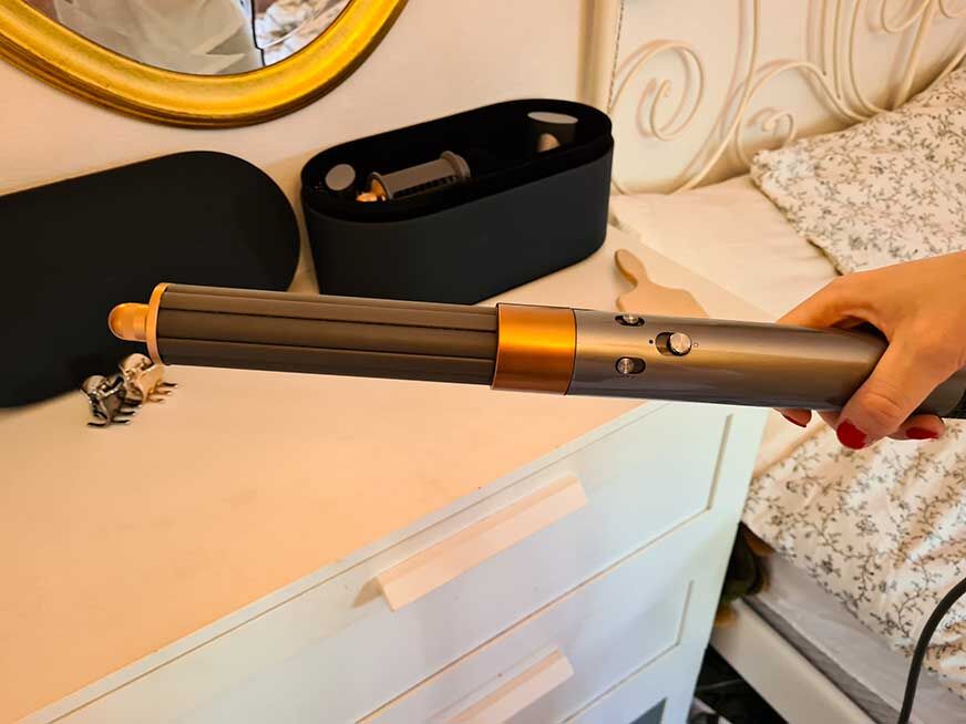 Насадка для создания локонов Dyson Airwrap. 